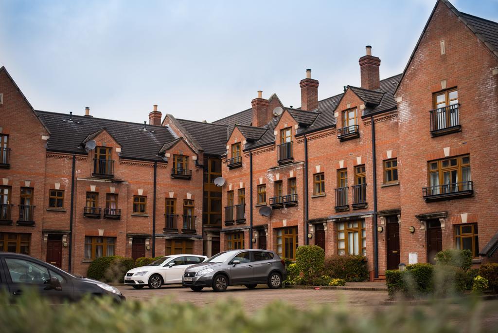 Big Fish Homes - The Cloisters Belfast Exteriör bild